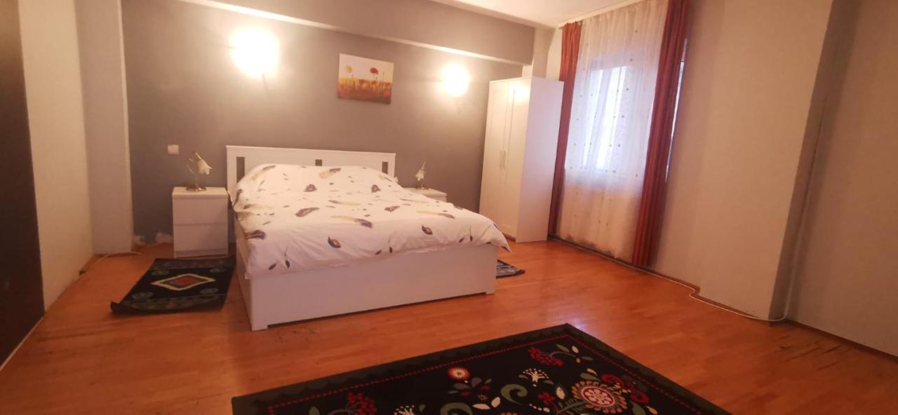 Andreea's Apartments-old Town Appartamento *
