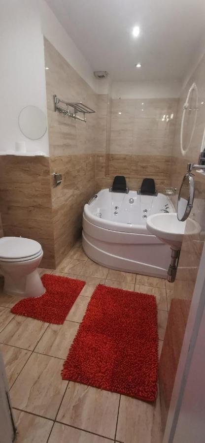 Andreea's Apartments-old Town Appartamento *
